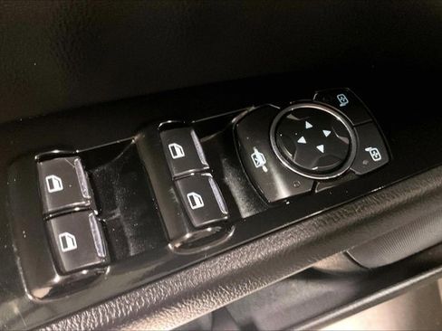 Used 2019 Ford Fusion SEL image 40