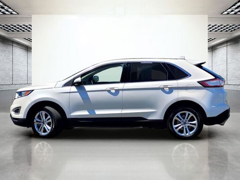Used 2018 Ford Edge SEL w/ Equipment Group 201A AWD/4WD image 9