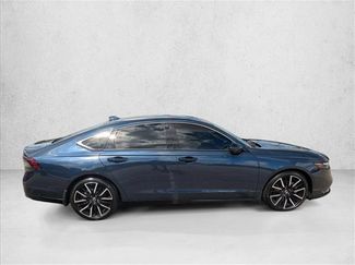 Used 2023 Honda Accord Touring video 4