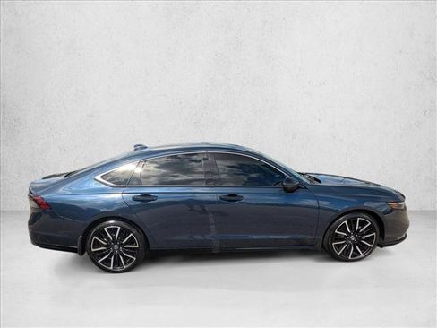 Used 2023 Honda Accord Touring image 4