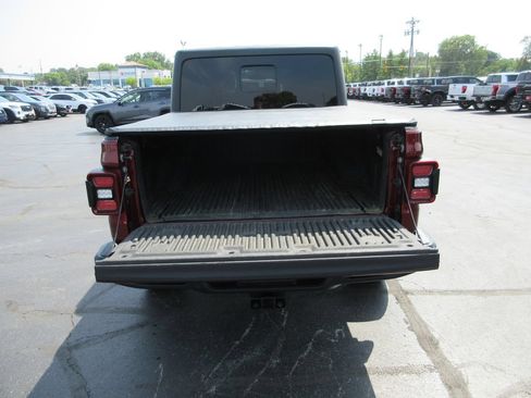 Used 2021 Jeep Gladiator Sport AWD/4WD image 8
