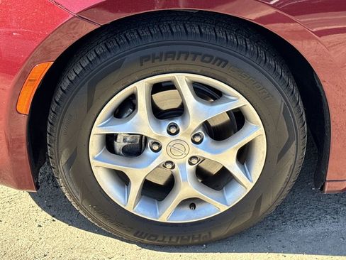 Used 2020 Chrysler Pacifica Limited image 11