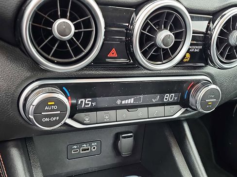 Used 2021 Nissan Sentra SR image 16