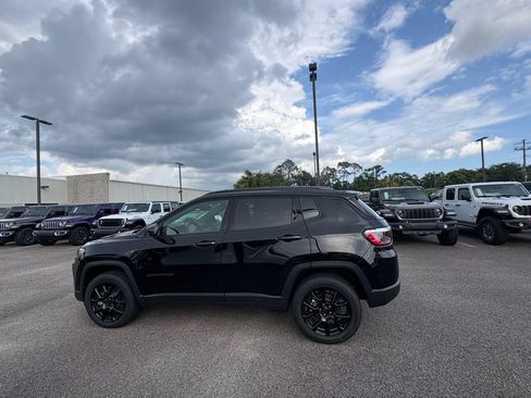 New 2026 Jeep Compass Latitude AWD/4WD image 2