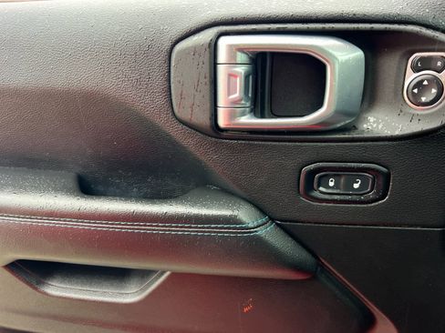 Used 2021 Jeep Wrangler Unlimited Rubicon 4xe w/ Steel Bumper Group image 12