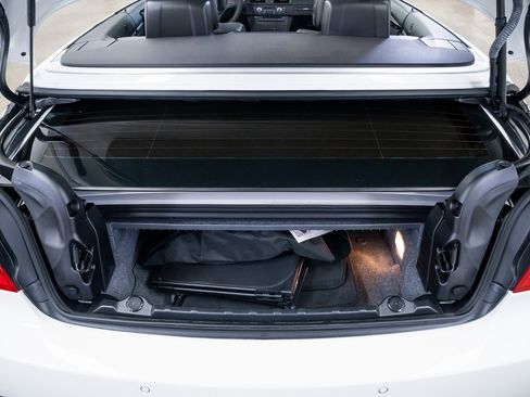 Used 2012 BMW M3 Convertible image 10