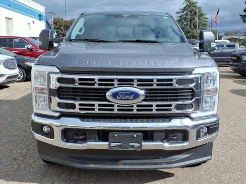 Used 2025 Ford F350 XLT image 7