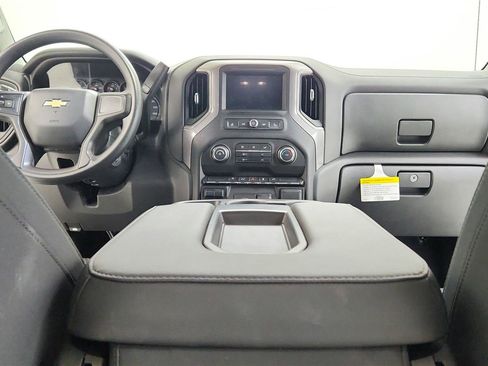 Used 2020 Chevrolet Silverado 1500 Custom w/ Custom Value Package image 29