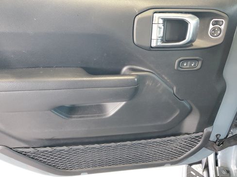 Used 2025 Jeep Wrangler Unlimited Sport AWD/4WD image 15