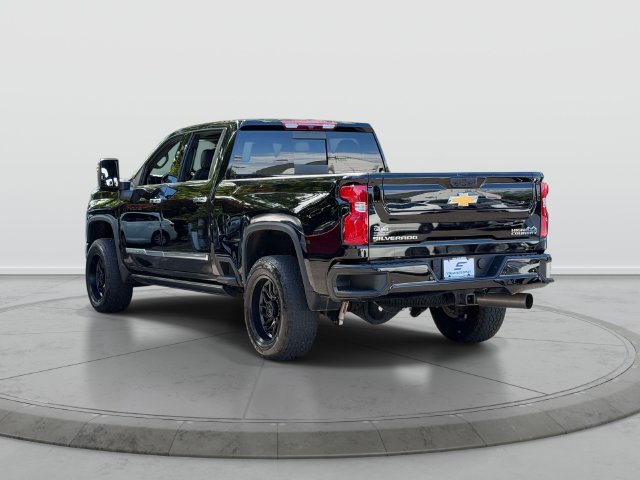 Used 2024 Chevrolet Silverado 2500 High Country AWD/4WD image 4