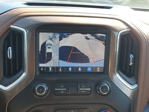 Used 2020 Chevrolet Silverado 1500 High Country w/ Technology Package image 31