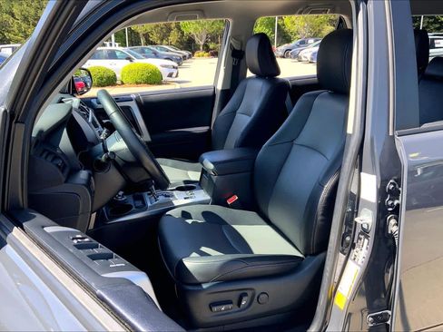 Used 2024 Toyota 4Runner SR5 Premium image 8