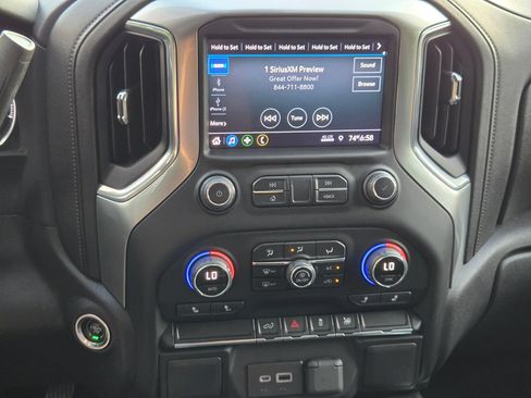 Used 2022 Chevrolet Silverado 1500 RST AWD/4WD image 31
