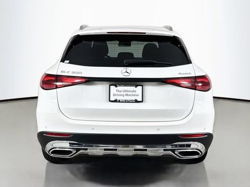 Used 2025 Mercedes-Benz GLC 300 4MATIC image 6