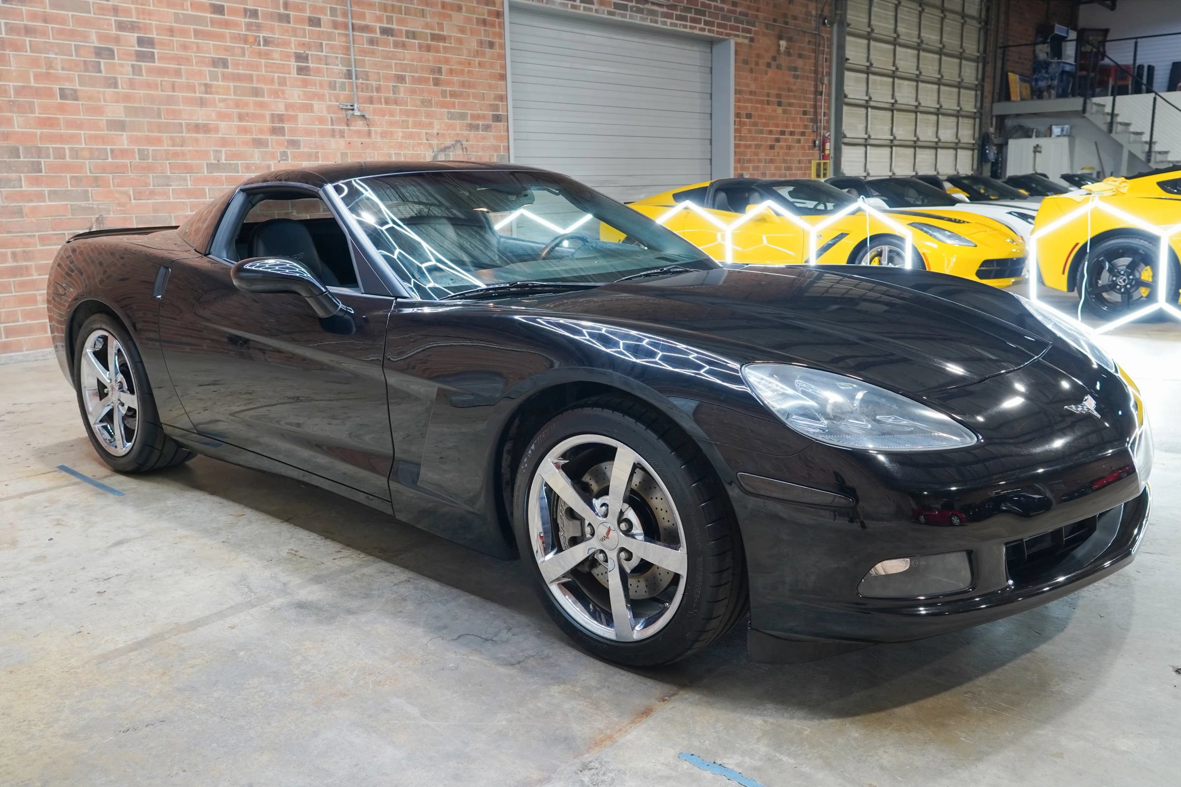 Used 2010 Chevrolet Corvette Coupe w/ Preferred Equipment Group RWD image 21