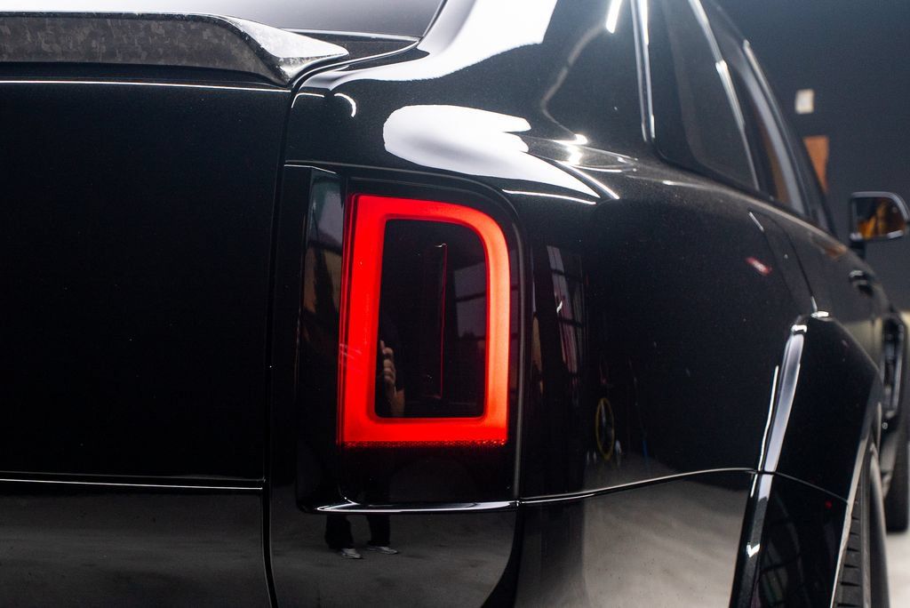 Used 2025 Rolls-Royce Cullinan AWD/4WD image 27