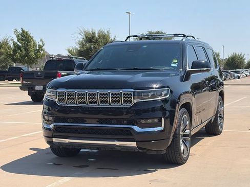 Used 2022 Jeep Grand Wagoneer Series III w/ Rear Seat Video Group 1 AWD/4WD image 3