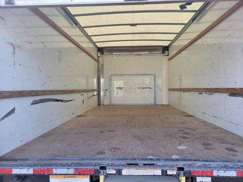 Used 2022 Ford E-350 and Econoline 350 Super Duty RWD image 5