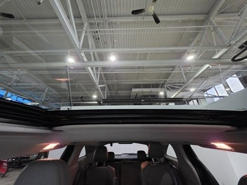 Used 2023 Toyota Sienna XLE w/ XLE Plus Package image 16