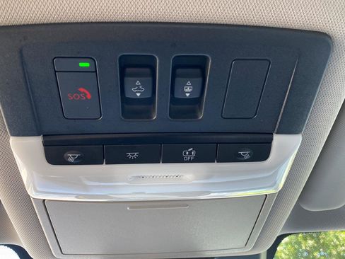 Certified 2023 Nissan Rogue SV w/ SV Premium B Package AWD/4WD image 34