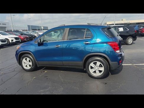Certified 2020 Chevrolet Trax LT w/ LT Convenience Package FWD image 6