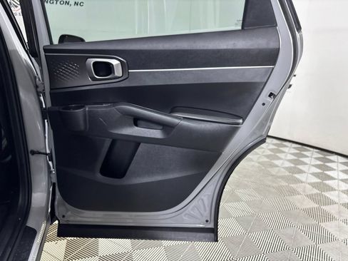 Used 2025 Kia Sorento EX w/ Panoramic Sunroof Package FWD image 28