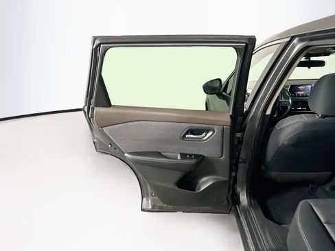 Used 2023 Nissan Rogue SV FWD image 25