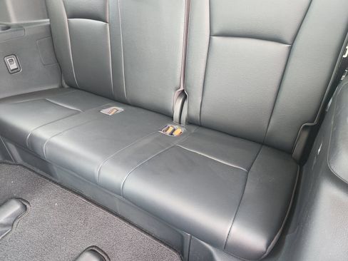 Used 2021 Toyota Highlander XLE FWD image 35
