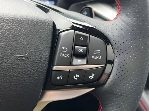 Used 2025 Ford Explorer ST AWD/4WD image 18