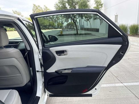 Used 2014 Toyota Avalon XLE Touring FWD image 13