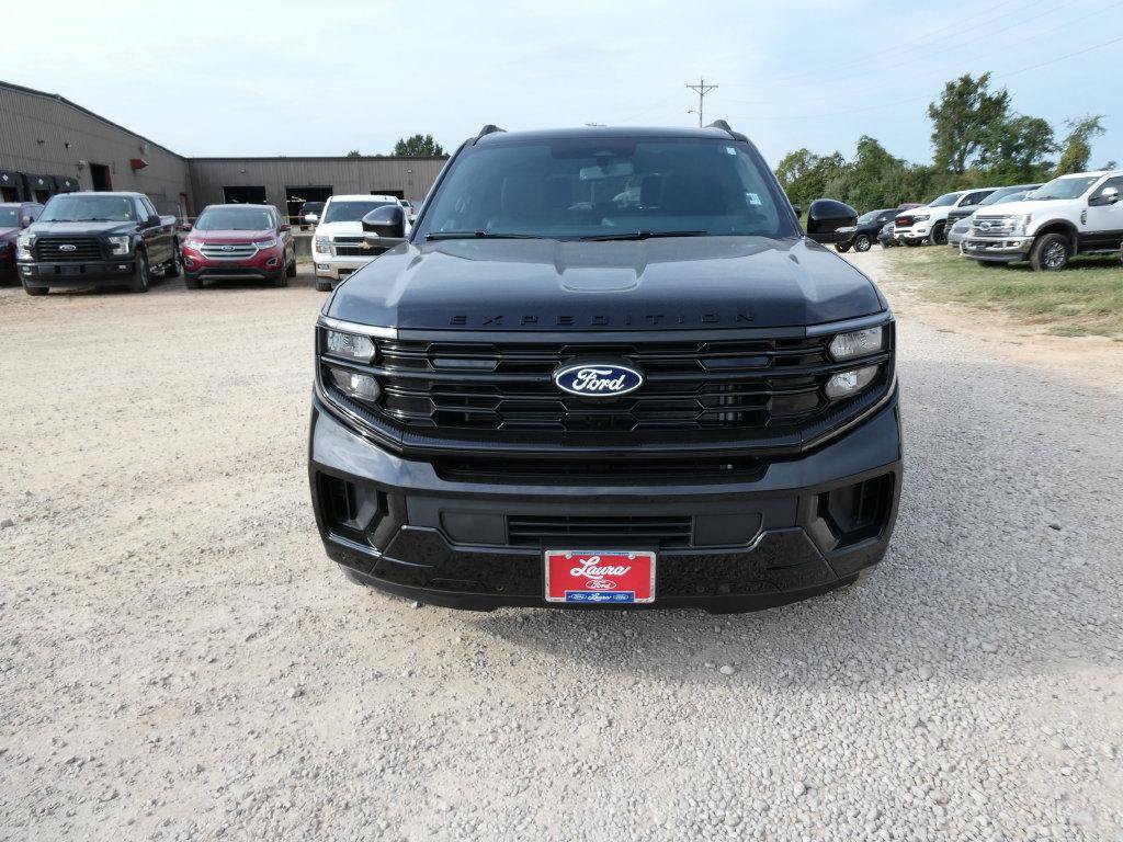 New 2027 Ford Expedition Platinum w/ Stealth Performance Package AWD/4WD image 9