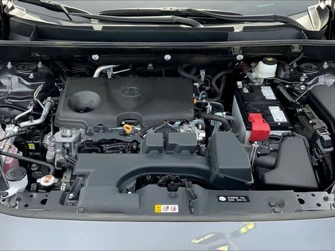 Used 2024 Toyota RAV4 LE image 29