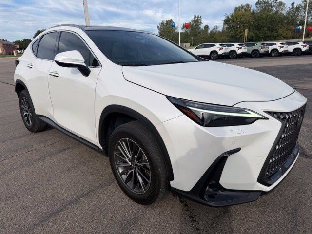 Used 2025 Lexus NX 350 AWD w/ Accessory Package (2T) image 4