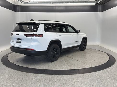 Used 2022 Jeep Grand Cherokee L Laredo AWD/4WD image 6