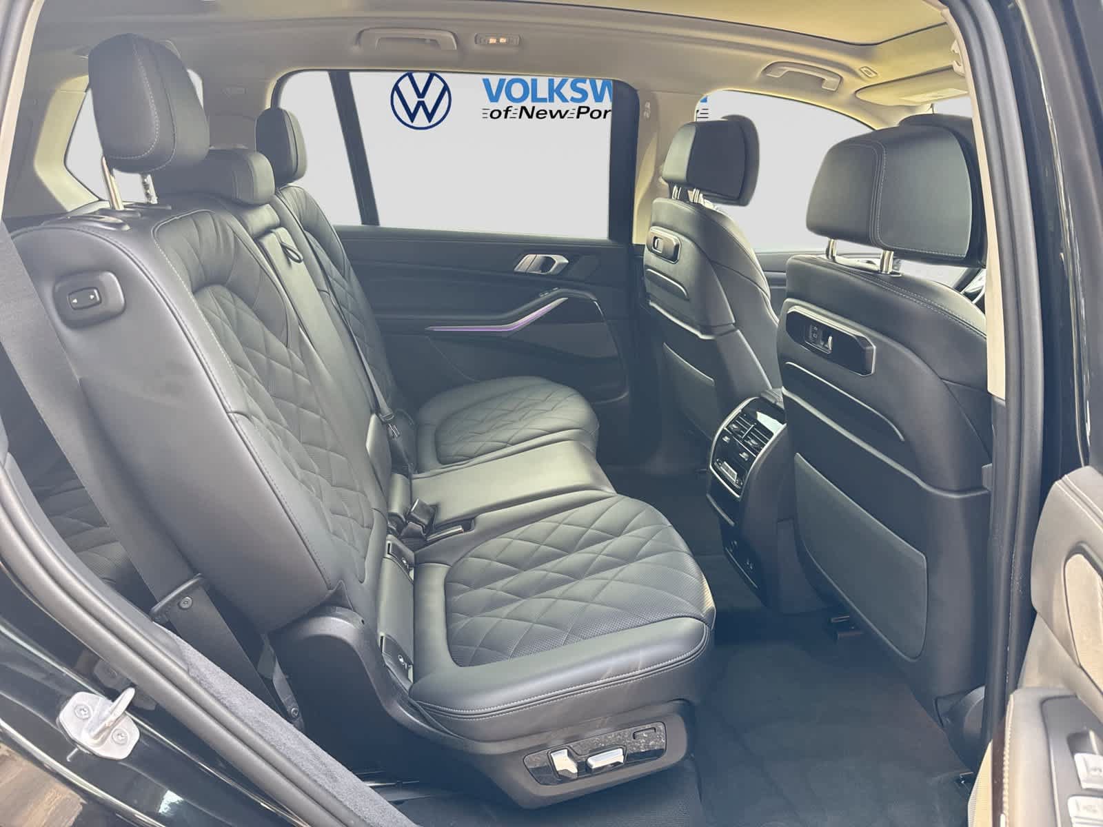 Used 2025 BMW X7 xDrive40i AWD/4WD image 19