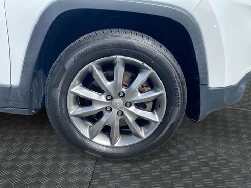 Used 2018 Jeep Cherokee Limited AWD/4WD image 37