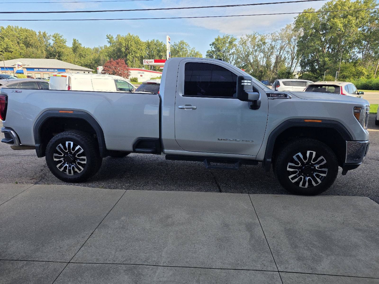 Used 2022 GMC Sierra 2500 SLE w/ SLE Convenience Package AWD/4WD image 4