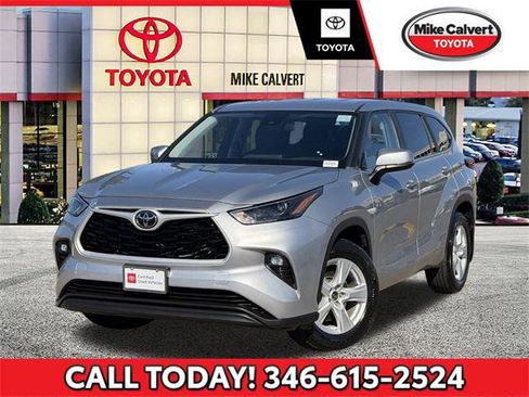 Certified 2023 Toyota Highlander LE image 1