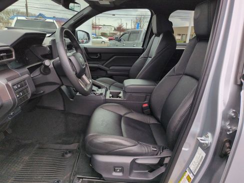 Used 2024 Toyota Tacoma SR5 image 9