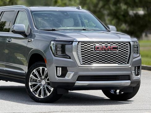 Used 2021 GMC Yukon XL Denali w/ Denali Ultimate Package AWD/4WD image 48