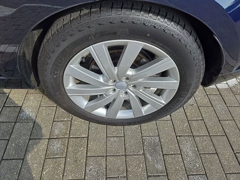 Certified 2023 Land Rover Range Rover SE image 9