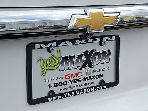 Used 2023 Chevrolet Traverse LT image 30