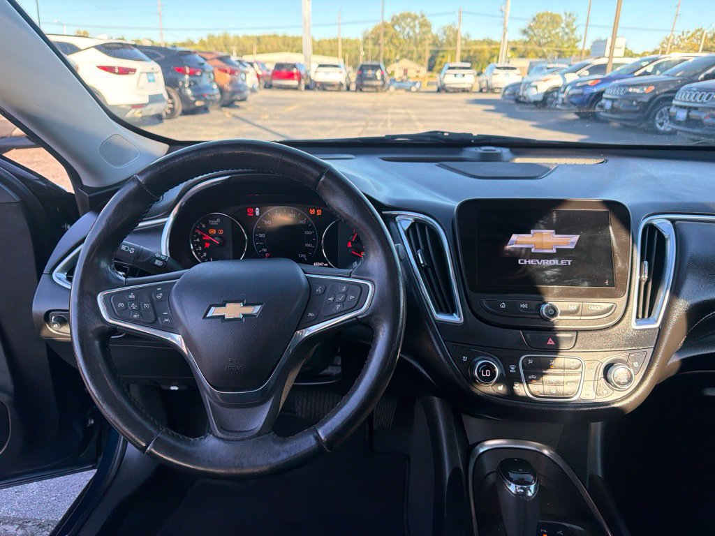 Used 2020 Chevrolet Malibu Premier FWD image 17