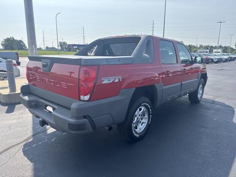 Used 2002 Chevrolet Avalanche 4x4 w/ Off-Road Suspension Pkg image 4