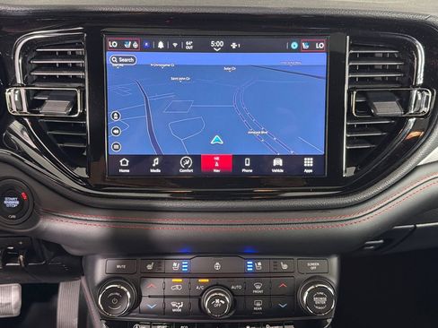 Used 2024 Dodge Durango GT image 3