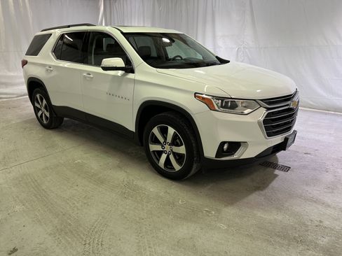Certified 2020 Chevrolet Traverse LT w/ LT Premium Package image 2