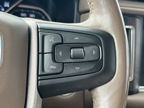 Used 2021 GMC Yukon Denali w/ Denali Premium Package image 38