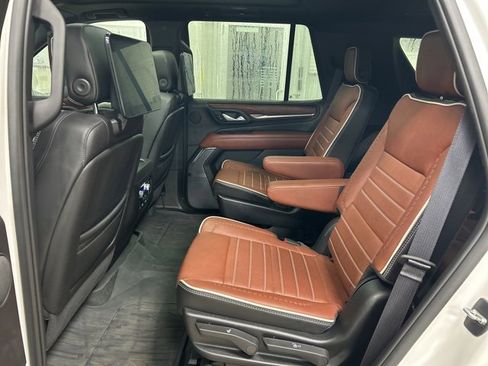 Used 2024 GMC Yukon Denali Ultimate image 33