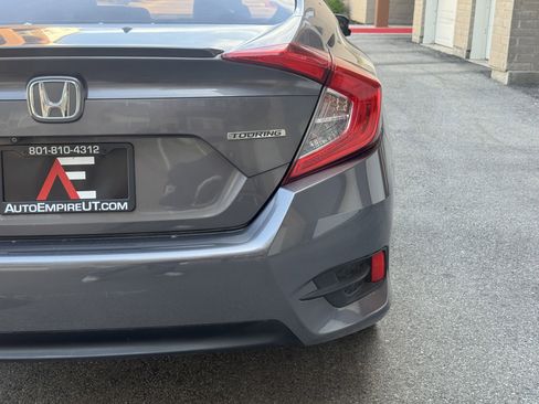 Used 2016 Honda Civic Touring image 6