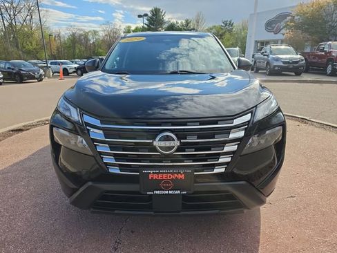 Used 2024 Nissan Rogue S AWD/4WD image 8